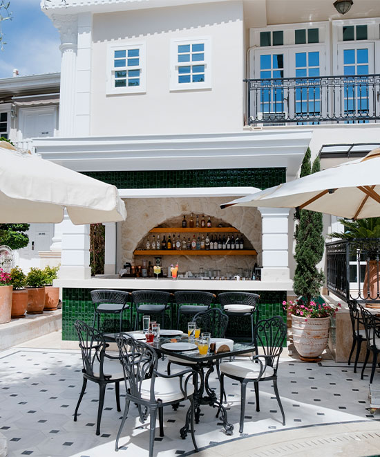 Elegance East Hotel